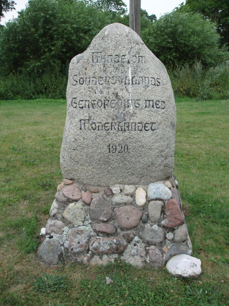 Genforeningssten i Bederslev by og sogn, Nordfyn kommune Genforeningssten i Bederslev by og sogn, Nordfyn kommune