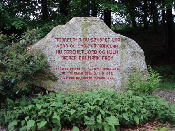 Genforeningssten i Dover, Lintrup sogn, Vejen kommune Genforeningssten i Dover, Lintrup sogn, Vejen kommune
