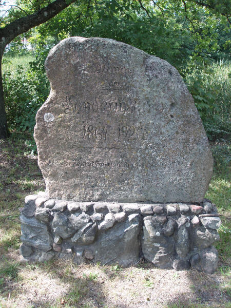 Genforeningssten i Grumløse by, Udby sogn, Vordingsborg kommune Genforeningssten i Grumløse by, Udby sogn, Vordingsborg kommune