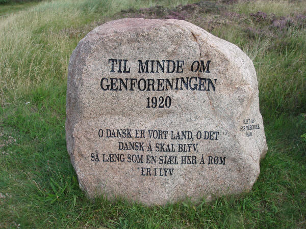 Genforeningssten i Rømø kirkeby, Rømø sogn, Tønder kommune Genforeningssten i Rømø kirkeby, Rømø sogn, Tønder kommune
