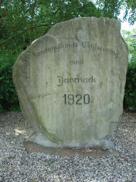 Genforeningssten i Sjørslev by og sogn, Silkeborg kommune Genforeningssten i Sjørslev by og sogn, Silkeborg kommune