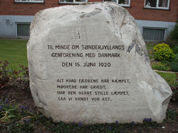 Genforeningssten i Sønder Vissing by og Vissing sogn, Horsens kommune
