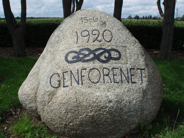 Genforeningssten i Tirslund by og sogn, Tønder kommune Genforeningssten i Tirslund by og sogn, Tønder kommune