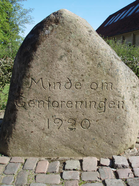 Genforeningssten i Vedsted by og sogn, Haderslev kommune Genforeningssten i Vedsted by og sogn, Haderslev kommune